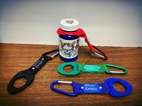 Skull Smash® Bottle strap, with carabiner